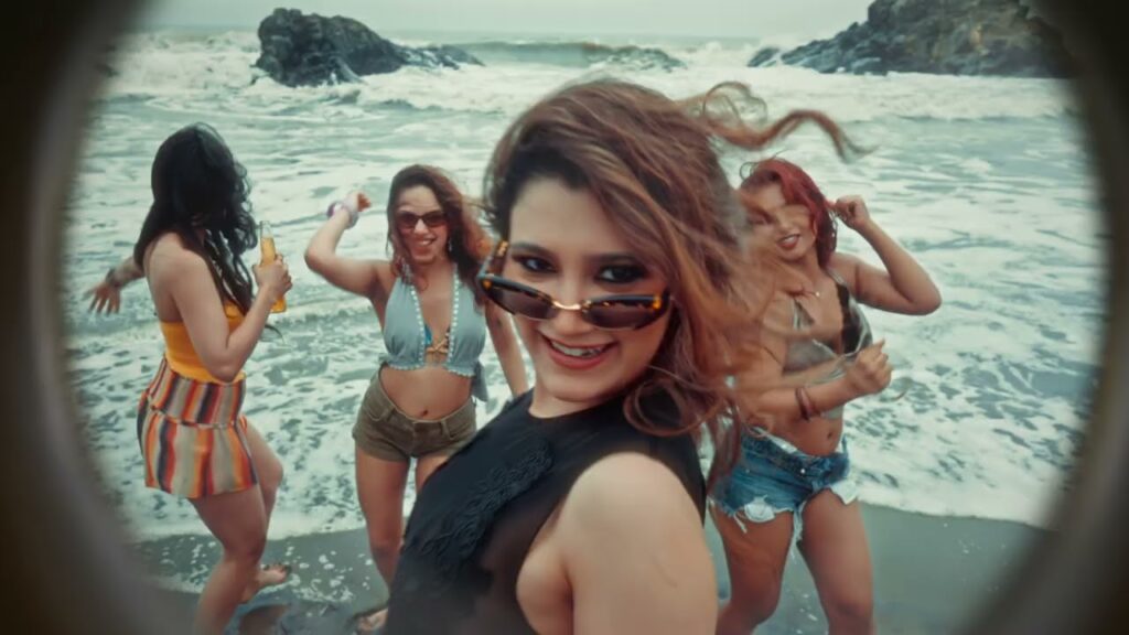 Fursat Lyrics - Aastha Gill